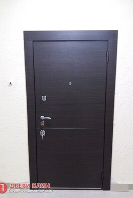 Входная квартирная дверь МДФ цвет венге