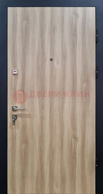 Светлая металлическая дверь с МДФ ДМ-340 в Одинцово