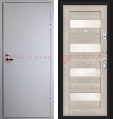 Белая железная дверь с порошковым напылением и стеклом ДП-308 в Одинцово