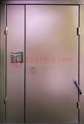 Коричневая стальная дверь в подъезд ДПД-1 в Одинцово