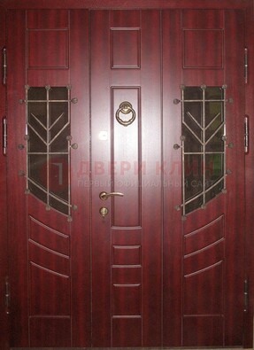 Парадная дверь со вставками из стекла и ковки ДПР-34 в загородный дом в Одинцово