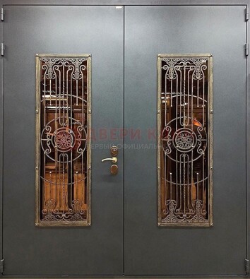 Входная металлическая парадная дверь со стеклом и ковкой ДПР-81 в Одинцово