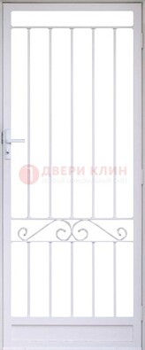Белая стальная решетчатая дверь с волютами ДР-30 в Одинцово