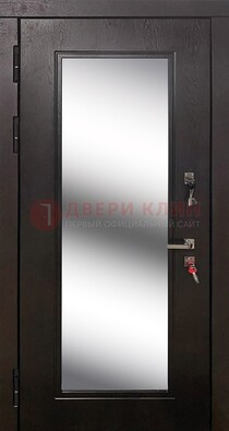 Коричневая железная дверь со стеклом для дома ДС-23 в Одинцово