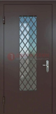 Темная металлическая дверь с решеткой и стеклом ДС-7 в Одинцово