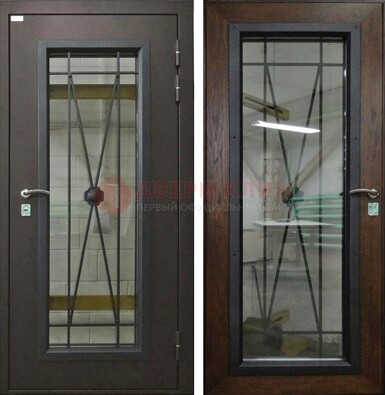 Коричневая железная дверь со стеклом для частного дома ДС-8 в Одинцово
