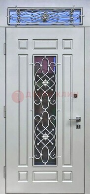 Белая железная дверь со стеклом и ковкой с верхней фрамугой ДСК-112 в Одинцово
