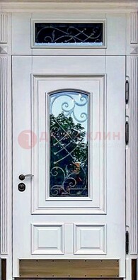 Металлическая дверь со стеклом и ковкой в белом цвете ДСК-148 в Одинцово