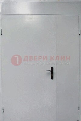 Белая металлическая тамбурная дверь ДТМ-5 в Одинцово